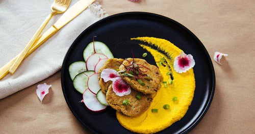 Receta: Tortitas de Amaranto con Romesco de Macadamia & Zanahoria