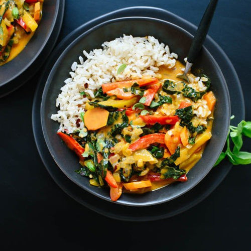 Red Thai Curry con Vegetales y Sorgo